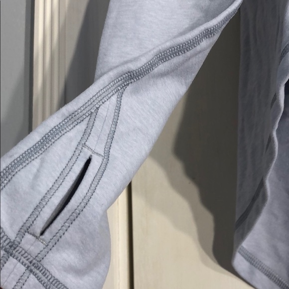 Ivivvia Lavender Multipurpose Snap-Button Shrug - Picture 6 of 6